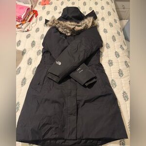 The North Face Women’s Artic Parka in black